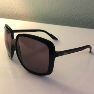 Gucci sunglasses - black gram for women